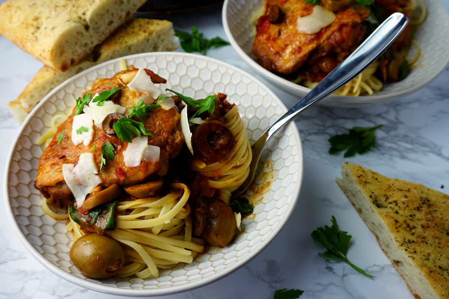 Instant Pot Red Pepper Chicken Puttanesca